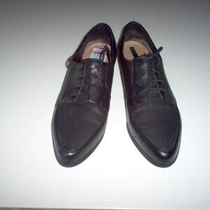 Tahari Leeza Leather Oxfords